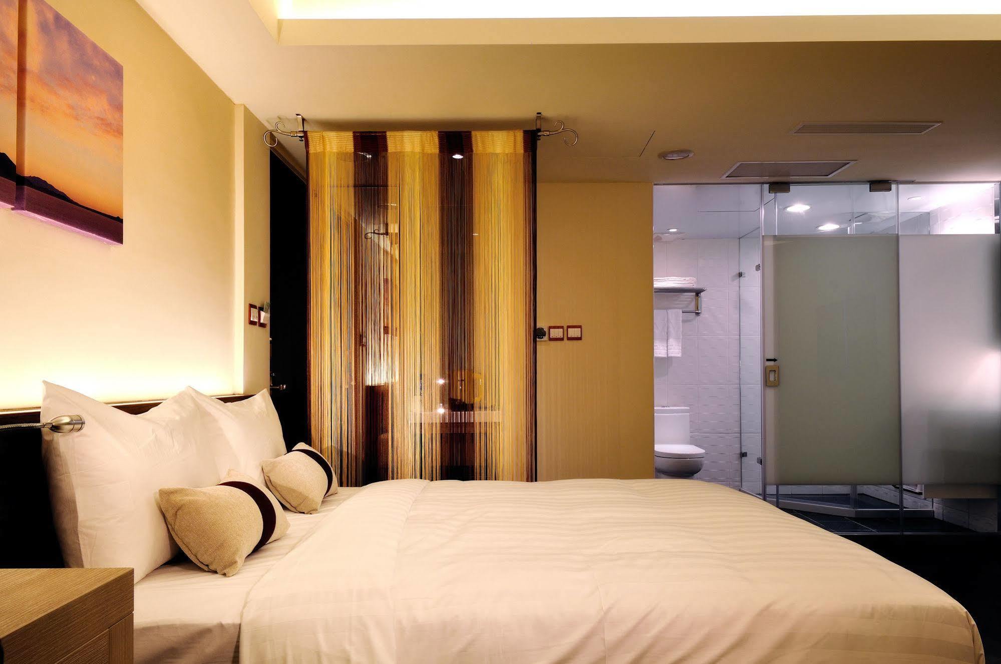 Audi Garden Business Hotel Taoyuan Exterior foto